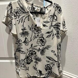 Maurices White Short Sleeve Notched Collar Blouse